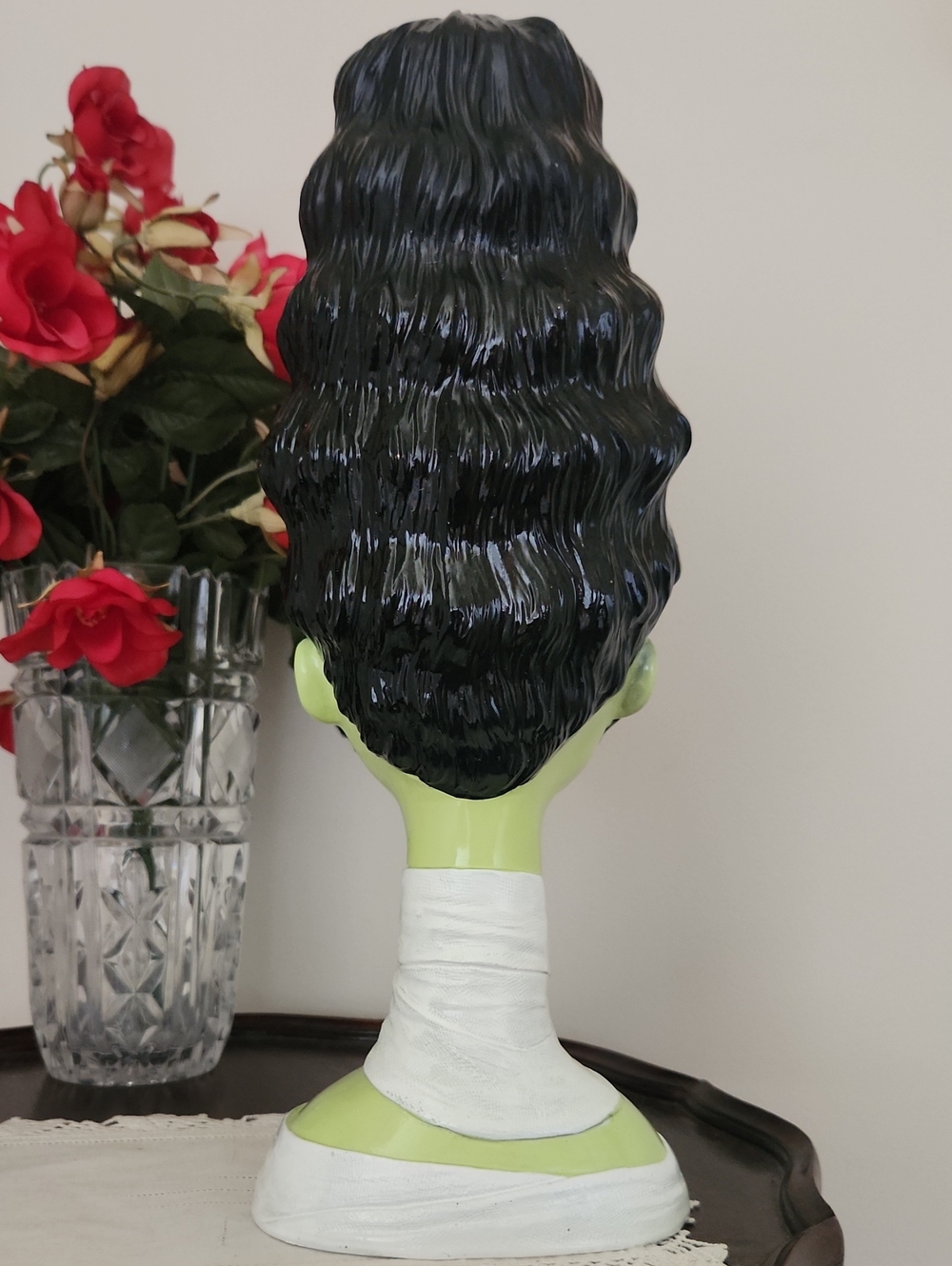Bride Of Frankenstein Bust - Picture 3 of 4